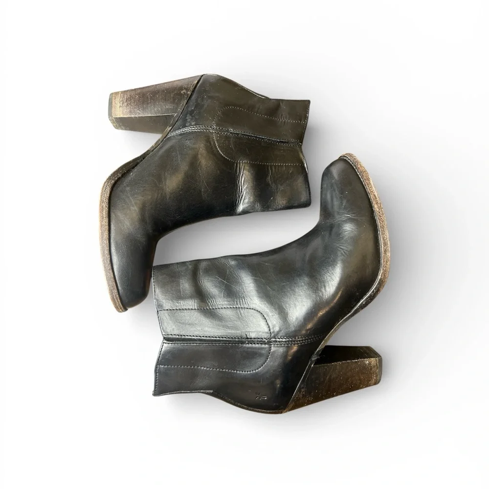 Frye Jenny Jet Chelsea Black Leather Boots Women’s Size 9 Heeled Ankle Booties